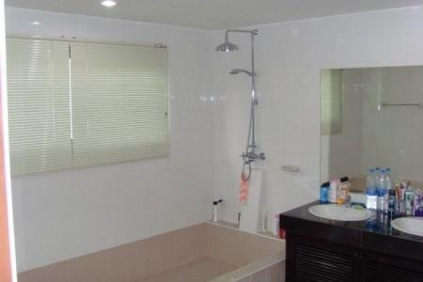 Modern Five Bedroom House with Swimming Pool For Sale at Patong-3