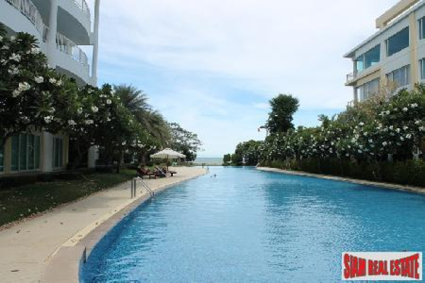 2 Bedrooms Condominium with the direct access to the swimming pool.-8