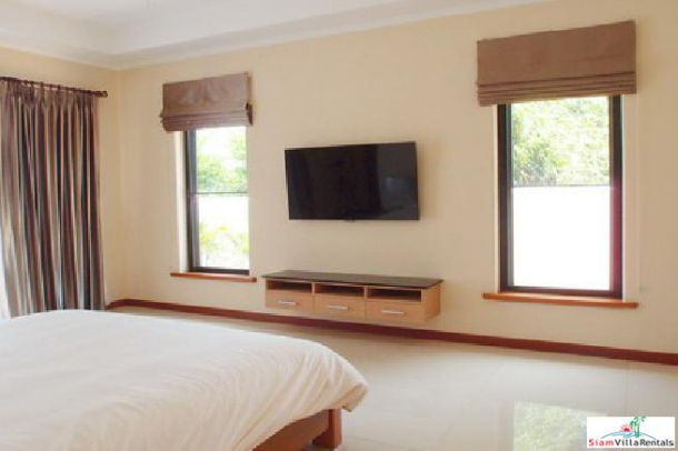 Luxurious pool villa providing 4 bedroom family accommodation.-10