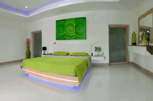 For rent 3 Bedrooms 3 Bathrooms Large Modern House  - East Pattaya-5