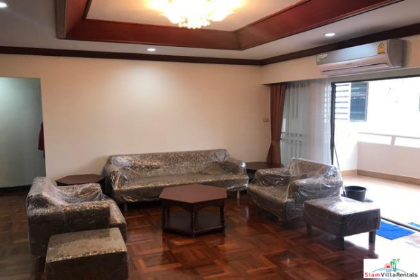 Rishi Court | Spacious 3 Bedroom, 3 Bath Apartment  in Convenient Location Between Asoke & Nana BTS-5