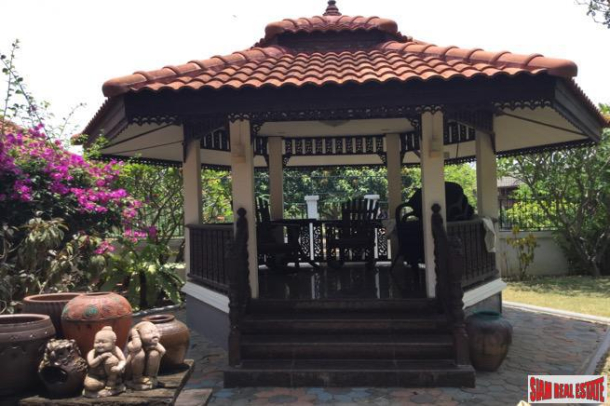 A private compound with  a pool villa, a second house and more in Nakhon Pathom.-11